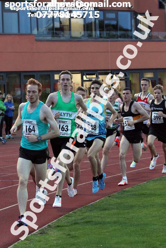 Senior graded 3000 metres, 2019 North East Grand Prix, Gateshead Stadium. Photo: David T. Hewitson/Sports for All Pics